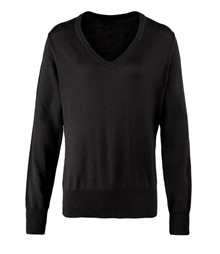 Women's v-neck knitted sweater